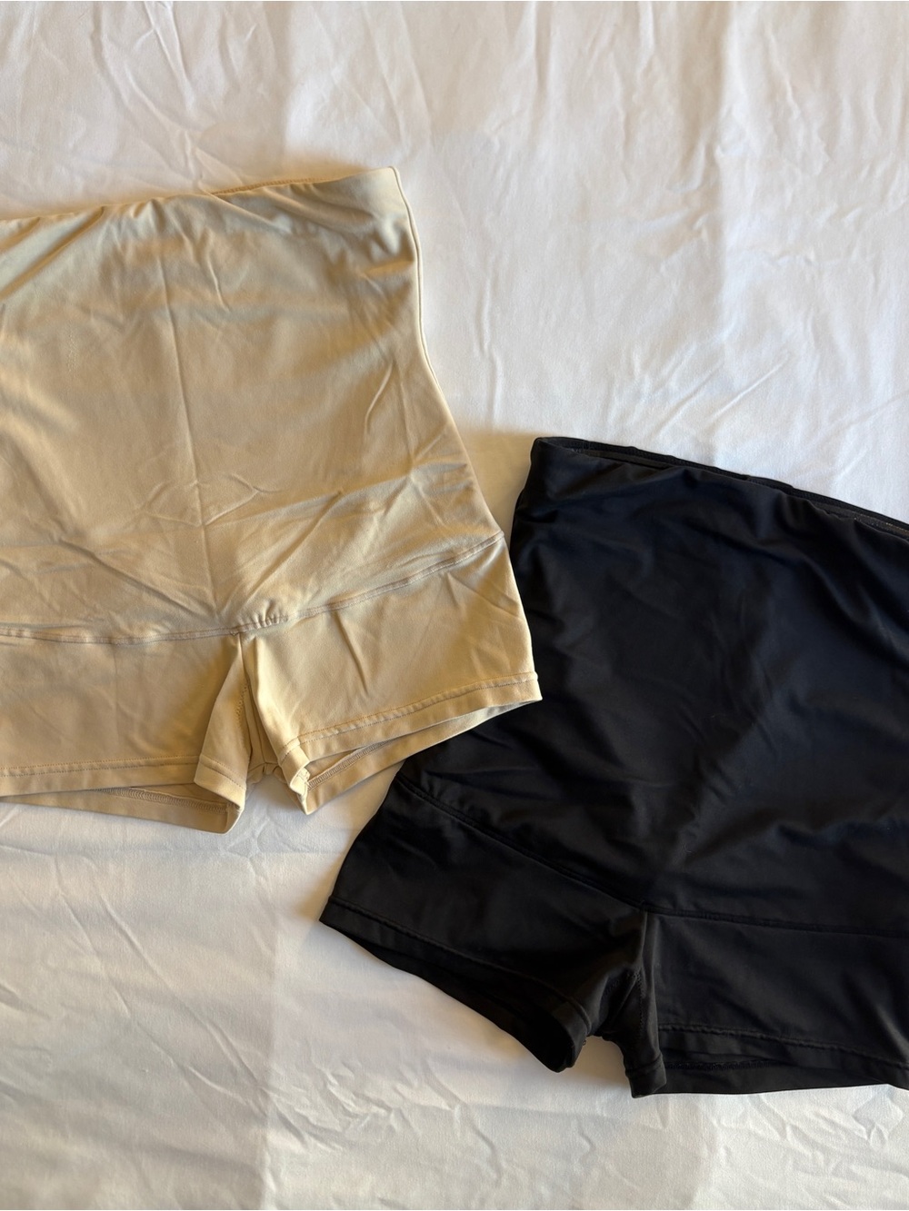 2 Maidenform Flexees Shapewear Shorts